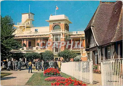 Cartes postales moderne Deauville (Calvasos) Le Pesage du chapm de Courses