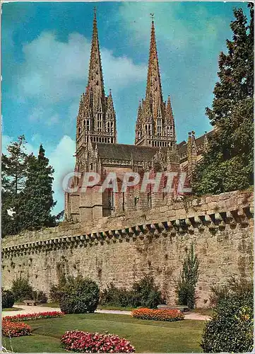 Cartes postales moderne Vieilles Pierres en Bretagne Quimper les Remparts et la Cathedrale