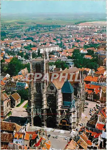 Cartes postales moderne An avion sur Meaux (S et M) La Cathedrale Saint Etienne la facade (XIVe XVIe s) de style gothiqu