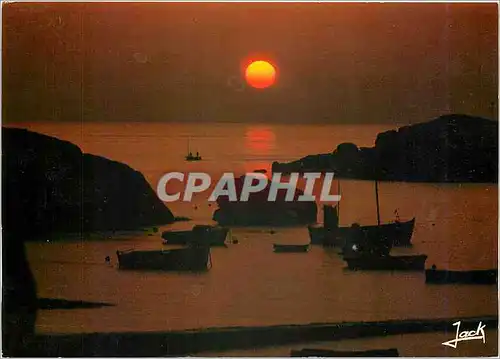 Cartes postales moderne Couleurs de Bretagne Coucerh de soleil sur la cote Bretonne