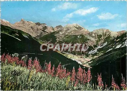 Cartes postales moderne Col de Vars (2115 m) vue sur St Paul sur Ubaye Les Brecs de Chambeyron (3388 m) et de l'Homme (3