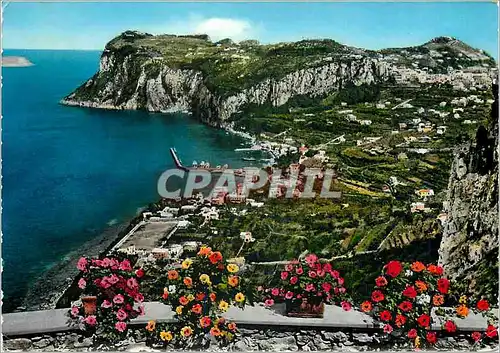 Cartes postales moderne Capri Panorama e Porto Vue generale et port