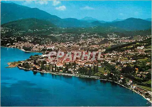 Cartes postales moderne Luino Porto Lac Majeur vue aerienne