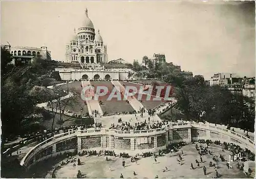 Cartes postales moderne Paris en Flanant Le Sacre Coeur de Montmartre et l'escalier monumental