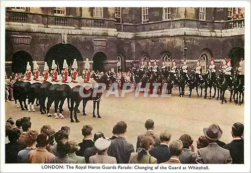 Cartes postales moderne London The Royal Horse Guard Parade Changing of the Guard at Whitehall Militaria