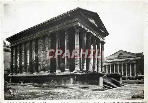 Cartes postales moderne Nimes (Gard) La maison Carree (monument romain)