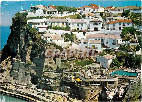 Cartes postales moderne Azenhas do Mar pres de Lisbone palge le bain etl e village