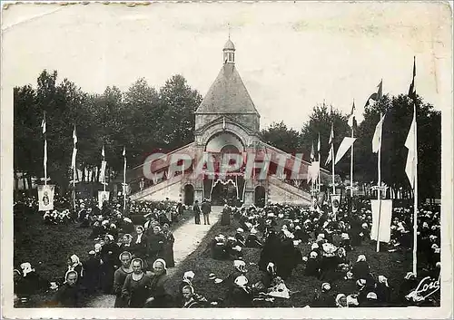 Cartes postales moderne Ste Anne D'Auray La Sacala Sancta Pelerins dans le Champs de l'Epine