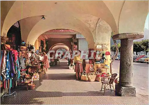 Cartes postales moderne Bellagio Lac de Come Arcades