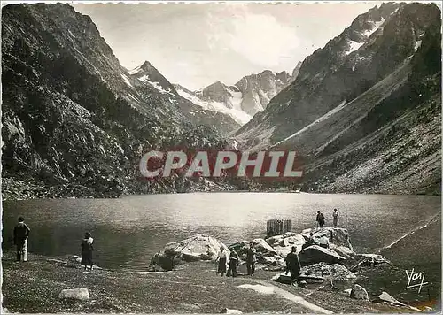 Cartes postales moderne Cauterets le Lac de Gaube (alt 1800 m) et le Vignemale (alt 3298 m)