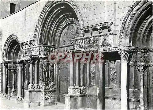 Cartes postales moderne Eglise Abbatiale de St Gilles XIIe s