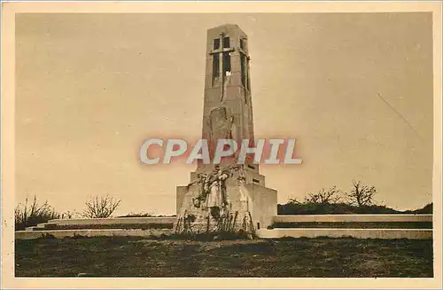 Cartes postales Vauquois Monument eleve a la memoire des Poilus tues dans les attaques de Vauquois
