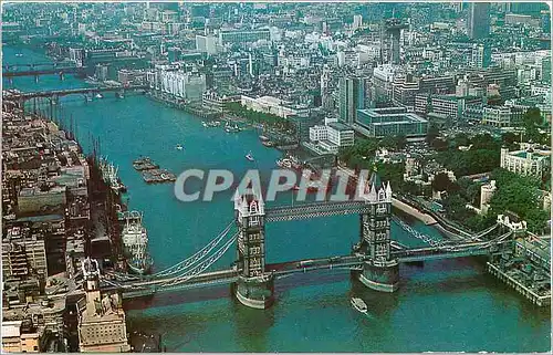 Moderne Karte Aerial View of Tower Bridge and the City of London