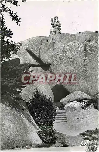 Cartes postales moderne Tregastel C du N Entree du Rocher du Pere Eternel sous lequel habite une famille