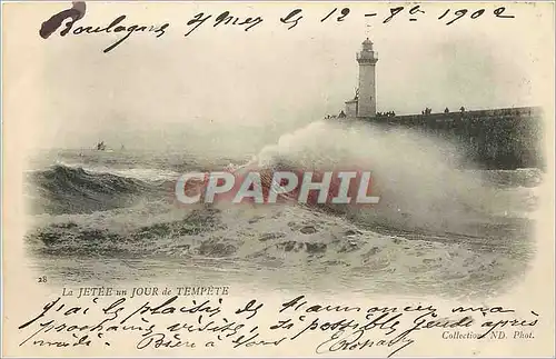 Cartes postales La Jetee un Jour de Tempete Phare
