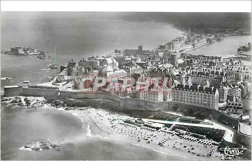 Cartes postales moderne St Malo L et V Vue aerienne de la Ville les Remparts la Plage