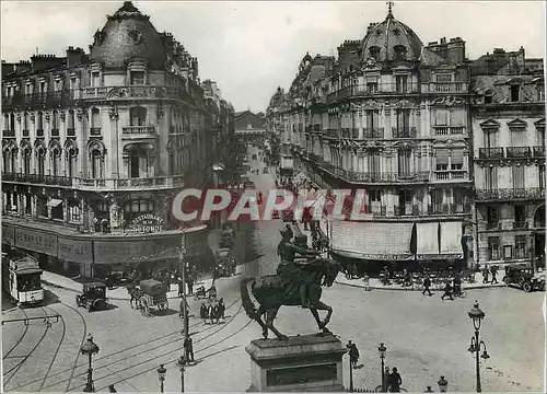 Cartes postales moderne Orleans La Place du Martroi Statue de Jeanne d'Arc