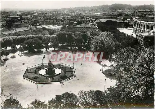 Cartes postales moderne Nimes L'Esplanade la Fontaine Pradier et les Arenes