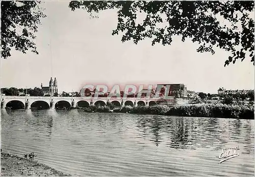 Cartes postales moderne Tours Vue generale La celebre Pont de Pierre