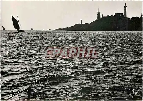 Cartes postales moderne Pointe St Mathieu Finistere La route des Iles perspective de la Pointe