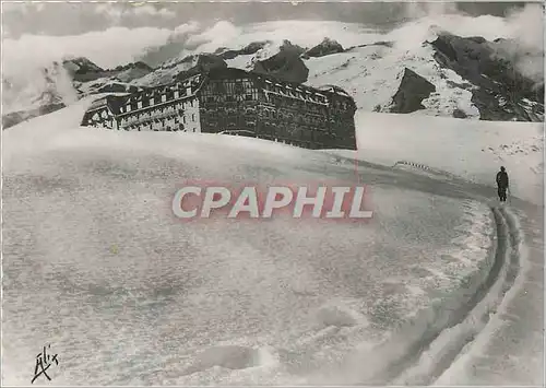 Cartes postales moderne Luchon Superbagneres Les Champs de Neige autour du Grand Hotel