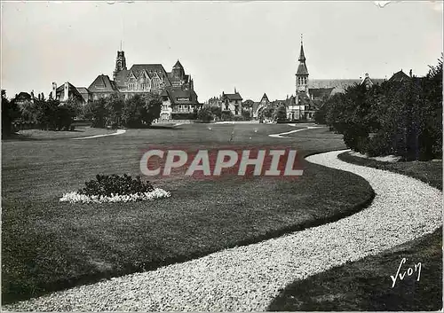 Cartes postales moderne Le Touquet Paris Plage P de C Square d'Ypres L'Hotel de ville et l'eglise