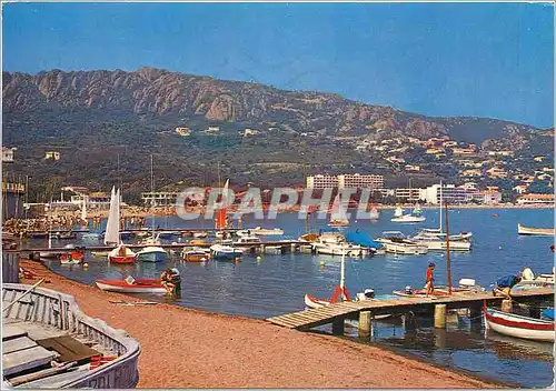 Cartes postales moderne Saint Raphael Agay Vue generale et la Rade