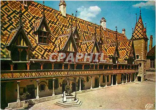 Cartes postales moderne Beaune Cote d'Or Cour d'honneur Facade cloitre