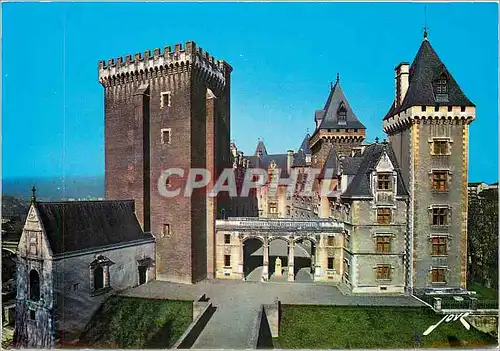 Cartes postales moderne Pau Le Chateau et la Cour d'Honneur Facade Principale