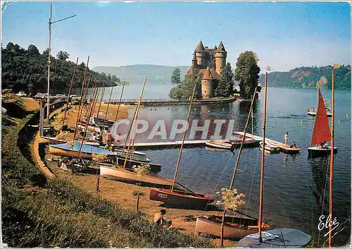Cartes postales moderne Bort les Orgues Correze Le Chateau de Val et les Voiliers Bateaux