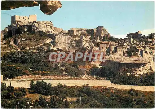 Moderne Karte Les Baux de Provence Vue generale avec le Village et son chateau perche sur un roc