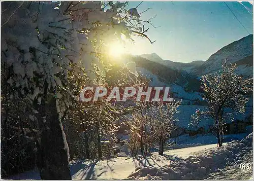Cartes postales moderne Au soleil couchant un dernier rayon fait scintiller la neige