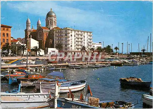 Cartes postales moderne Saint Raphael Un coin du Port et la Cathedrale