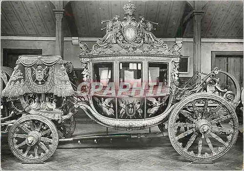 Cartes postales moderne Versailles Trianon Musee des Voitures Voiture du Sacre de Charles X