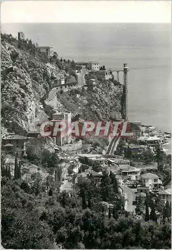 Cartes postales moderne Menton Garavan Vue d'ensemble de la Frontiere Franco Italienne