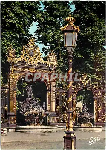 Cartes postales moderne Nancy Meurthe et Moselle Place Stanislas la fontaine de Neptune