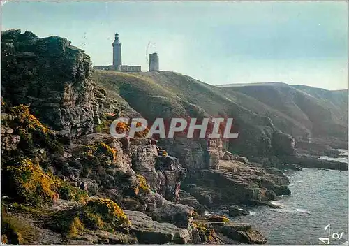 Cartes postales moderne Le Cap Frehel C du N Le Phare et les Falaises