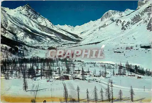 Cartes postales moderne En Avion Au dessus du Village du Club Mediterranee Monetier les Bains Htes Alpes