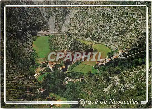 Cartes postales moderne Le Cirque de Navacelles Le Village de Navacelles et l'Huitre au fond du Cirque
