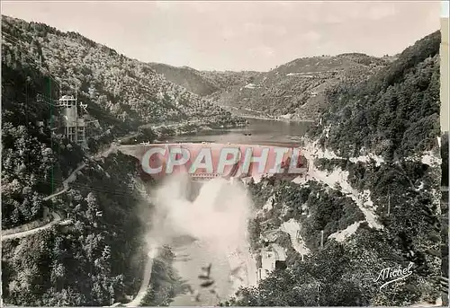 Cartes postales moderne Saintes Char Mar Arenes Gallo Romaines et Eglise Saint Eutrope