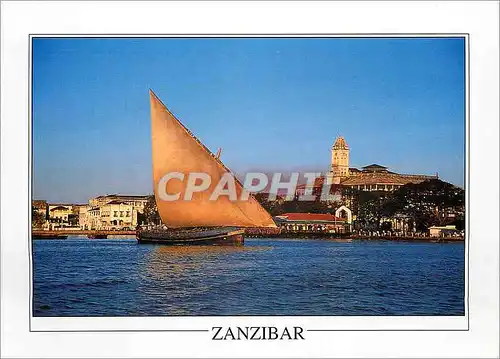 Cartes postales moderne Dhow at Beit al Ajaib seafront House of Wonders Zanzibar