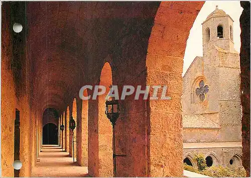 Cartes postales moderne Abbaye de Fontfroide Narbonne France Le Promenoir et le Clocher