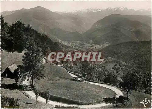 Cartes postales moderne Les Pyrenees Sur la route des Cols Pyreneens