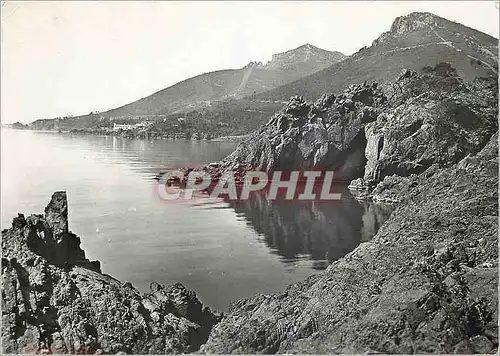 Cartes postales moderne La Cote d'Azur Environs de Cannes Les Rochers Rouges dans les Trayas