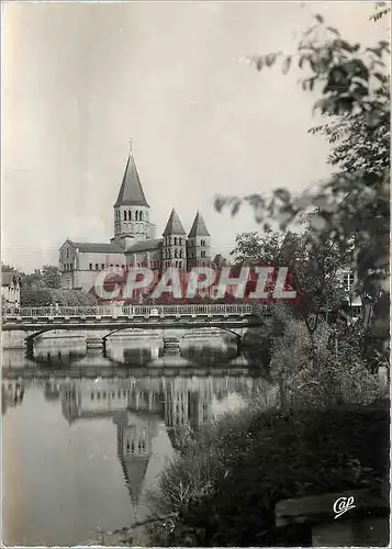 Cartes postales moderne Paray le Monial Vue sur la Basilique et le Vieux Pont