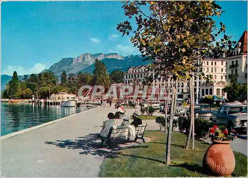 Cartes postales moderne Evian les Bains Repos sur la Promenade face au Leman