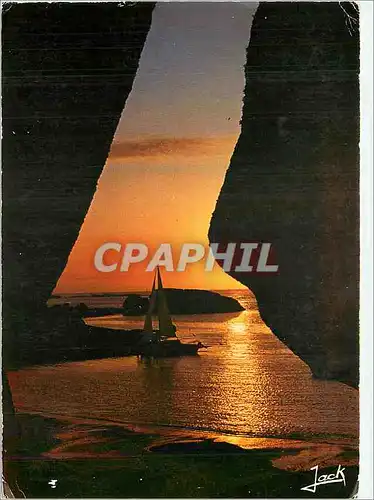 Moderne Karte Couleurs de Bretagne Soleil couchant sur la cote rocheuse