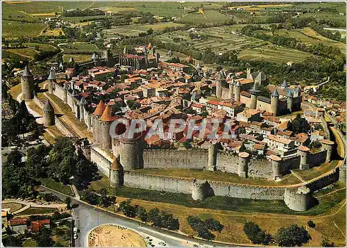 Cartes postales moderne La Cite de Carcassonne Aude Vue generale par avion de la cite medievale