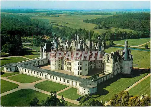 Cartes postales moderne Chambord Loir et Cher Vue aerienne du Chateau La facade sur et la porte royale