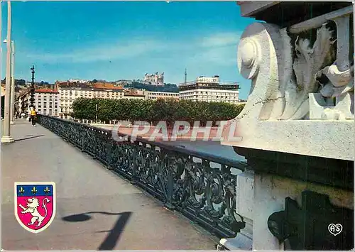 Cartes postales moderne Lyon Rhone Sur le Rhone le Pont de l'Universite La Basilique de Fourviere et l'Hotel Sofitel